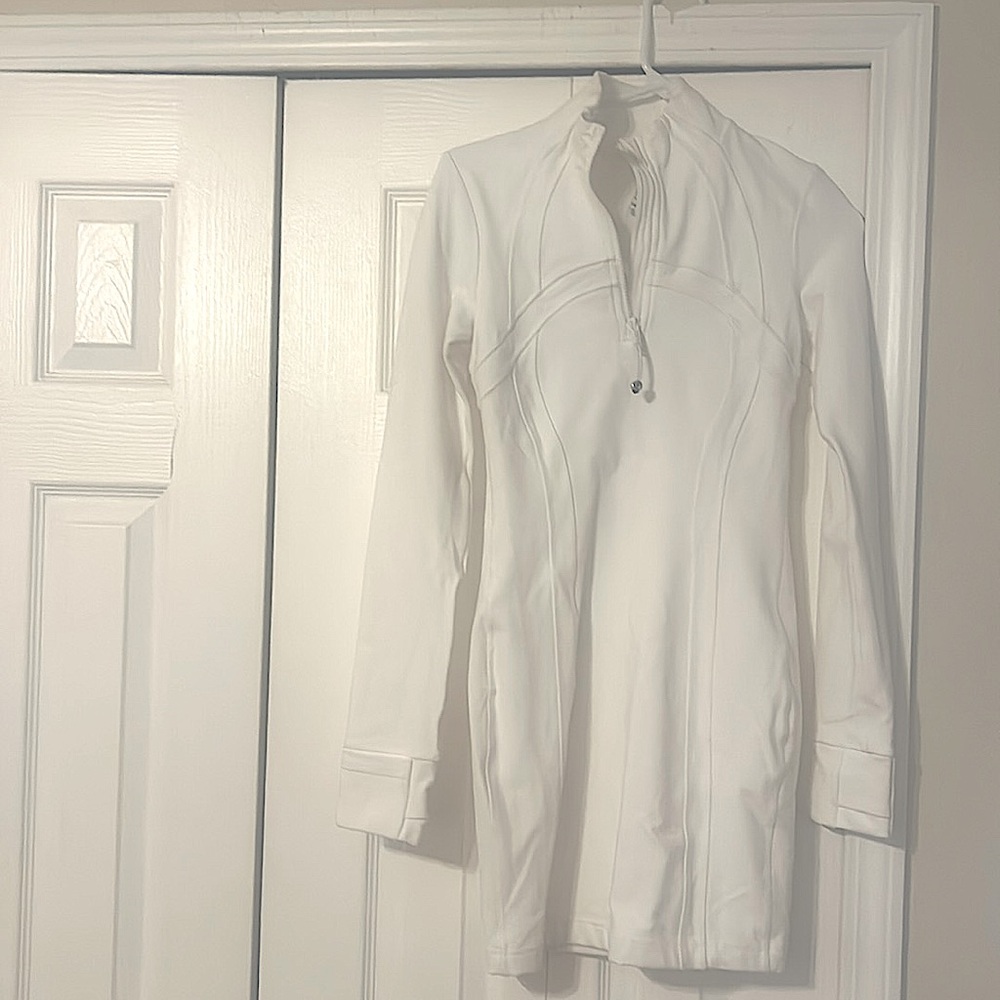 RARE Lululemon Define Dress….PERFECT condition!!